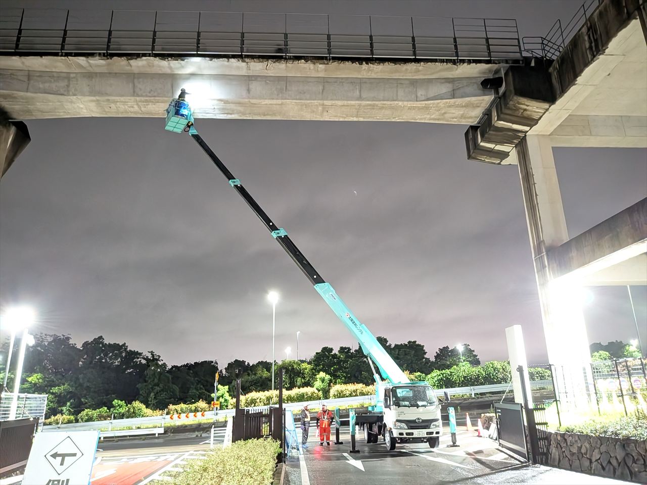 高所作業車点検